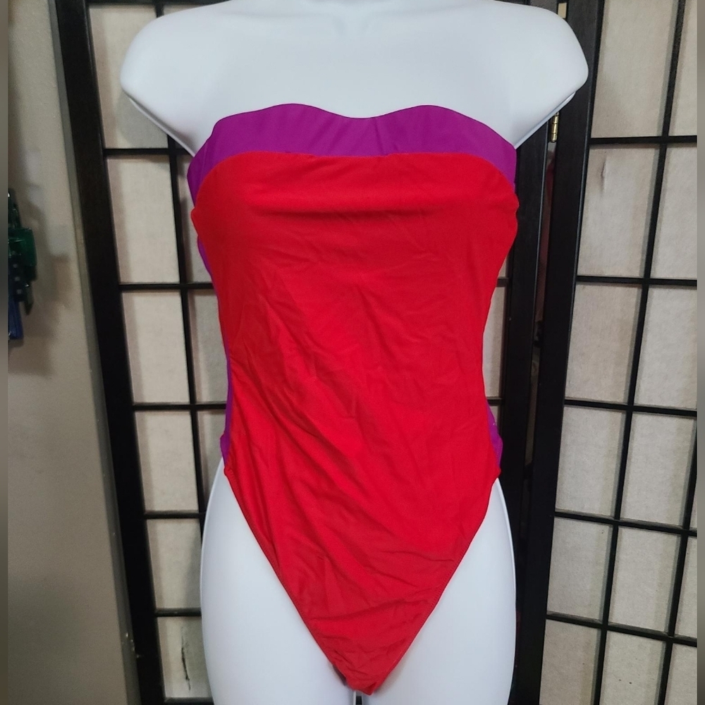FOREVER 21 Red swimsuit, one piece M